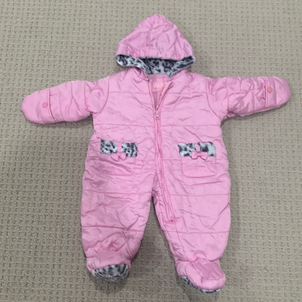 One piece footed snow outfit 6-9 months